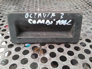 bontott SKODA OCTAVIA II Csomagtérajtó Kilincs