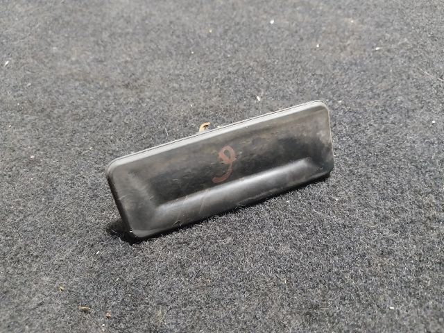 bontott SKODA OCTAVIA II Csomagtérajtó Kilincs