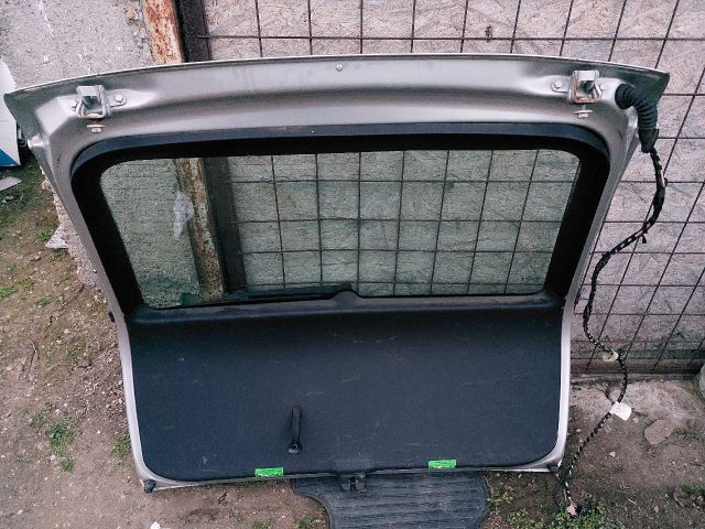 bontott SKODA OCTAVIA II Csomagtérajtó (Részeivel)