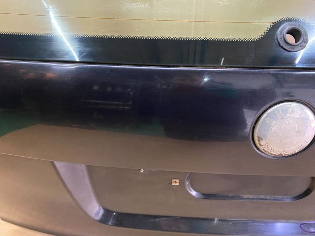 bontott SKODA OCTAVIA II Csomagtérajtó (Üres lemez)