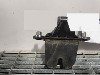 bontott SKODA OCTAVIA II Csomagtérajtó Ütköző