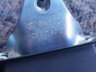 bontott SKODA OCTAVIA II Csomagtérajtó Zárszerkezet