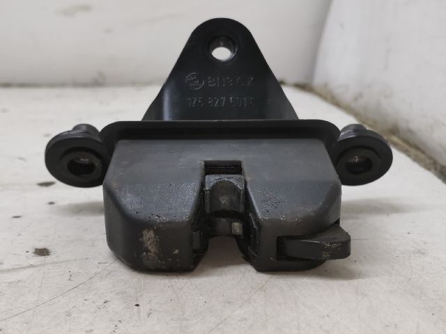 bontott SKODA OCTAVIA II Csomagtérajtó Zárszerkezet