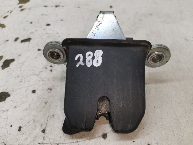 bontott SKODA OCTAVIA II Csomagtérajtó Zárszerkezet