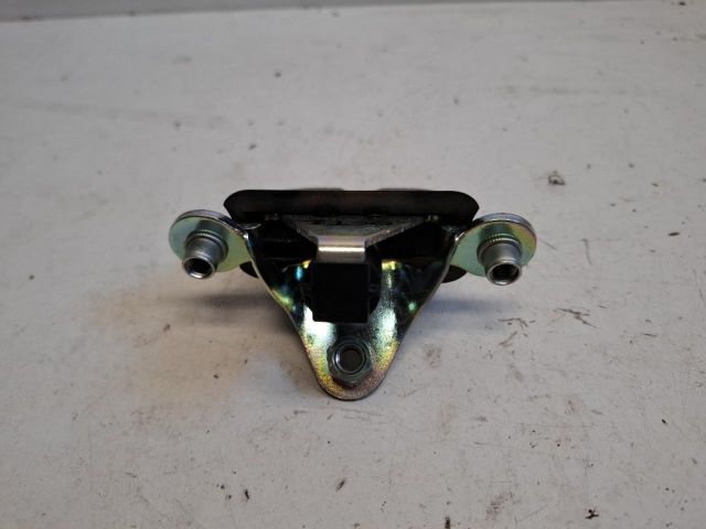 bontott SKODA OCTAVIA II Csomagtérajtó Zárszerkezet