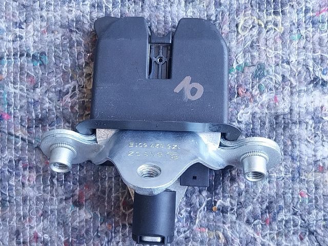 bontott SKODA OCTAVIA II Csomagtérajtó Zárszerkezet