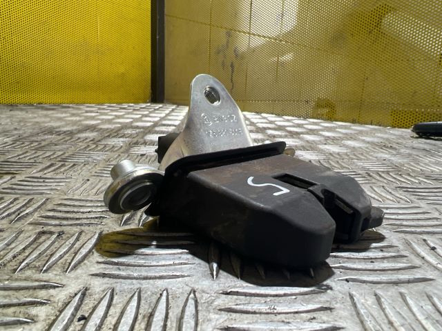 bontott SKODA OCTAVIA II Csomagtérajtó Zárszerkezet