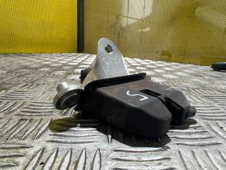 bontott SKODA OCTAVIA II Csomagtérajtó Zárszerkezet