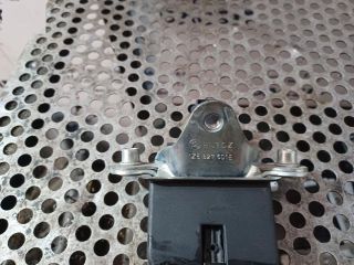 bontott SKODA OCTAVIA II Csomagtérajtó Zárszerkezet