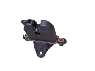 bontott SKODA OCTAVIA II Csomagtérajtó Zárszerkezet