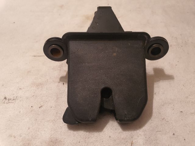 bontott SKODA OCTAVIA II Csomagtérajtó Zárszerkezet