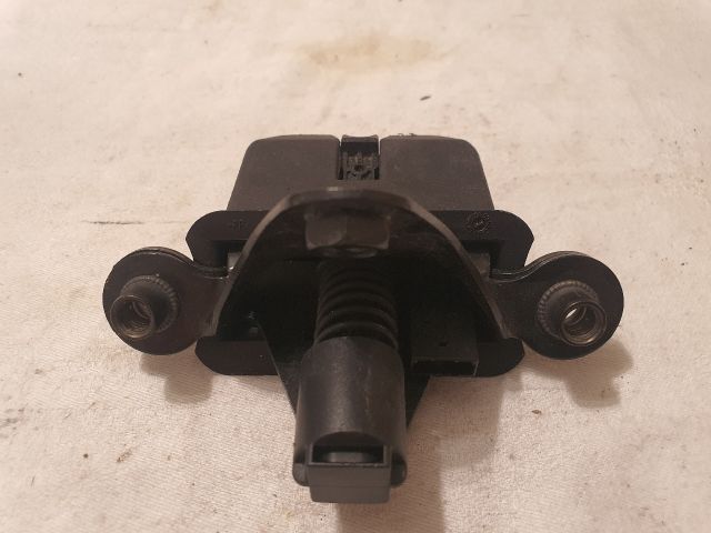 bontott SKODA OCTAVIA II Csomagtérajtó Zárszerkezet