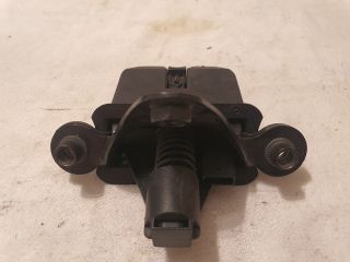 bontott SKODA OCTAVIA II Csomagtérajtó Zárszerkezet