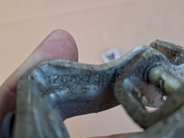 bontott SKODA OCTAVIA II Csomagtérajtó Zsanér