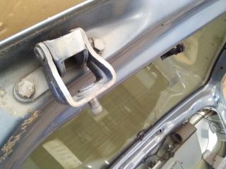 bontott SKODA OCTAVIA II Csomagtérajtó Zsanér