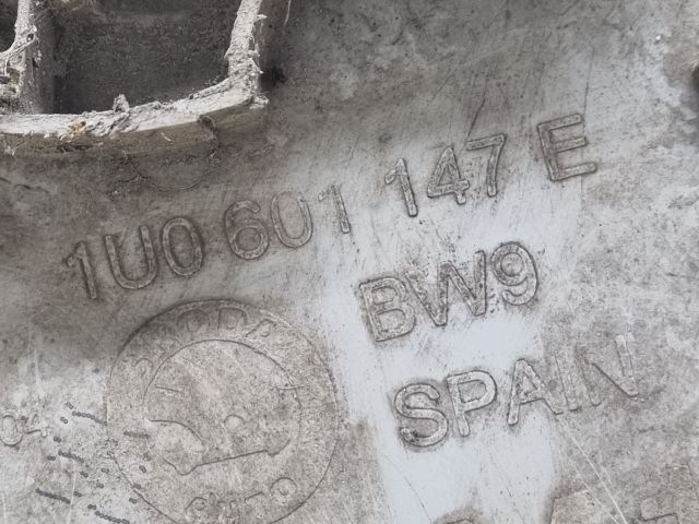 bontott SKODA OCTAVIA II Dísztárcsa (1 db)