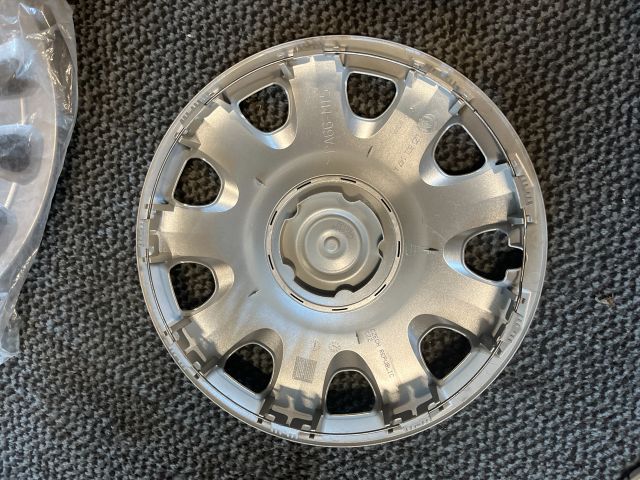 bontott SKODA OCTAVIA II Dísztárcsa (1 db)