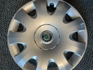 bontott SKODA OCTAVIA II Dísztárcsa (1 db)