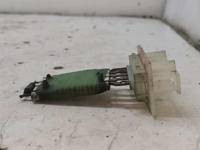 bontott SKODA OCTAVIA II Előtét Ellenállás Fűtőmotor