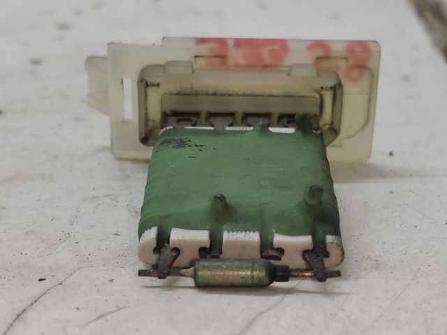 bontott SKODA OCTAVIA II Előtét Ellenállás Fűtőmotor