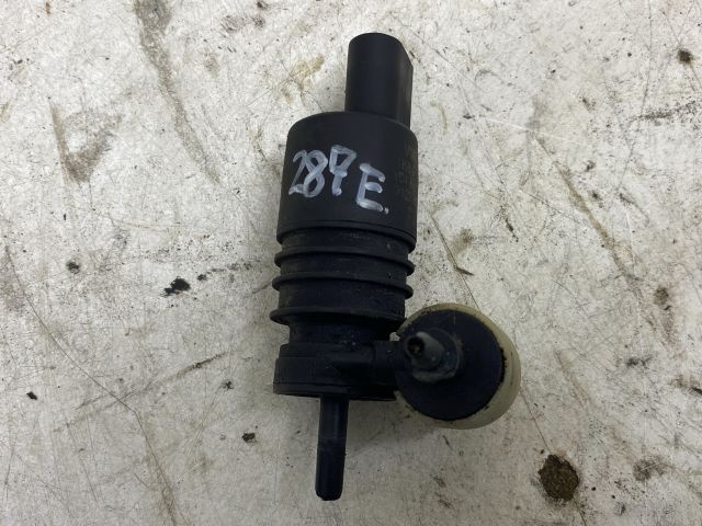 bontott SKODA OCTAVIA II Első Ablakmosó Szivattyú