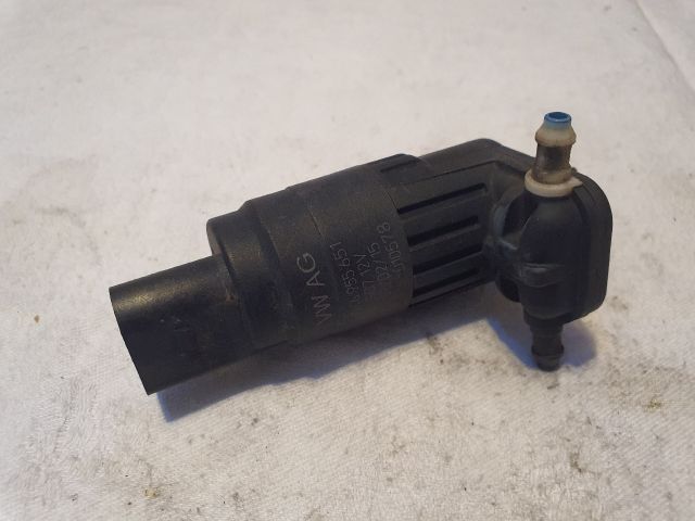 bontott SKODA OCTAVIA II Első Ablakmosó Szivattyú