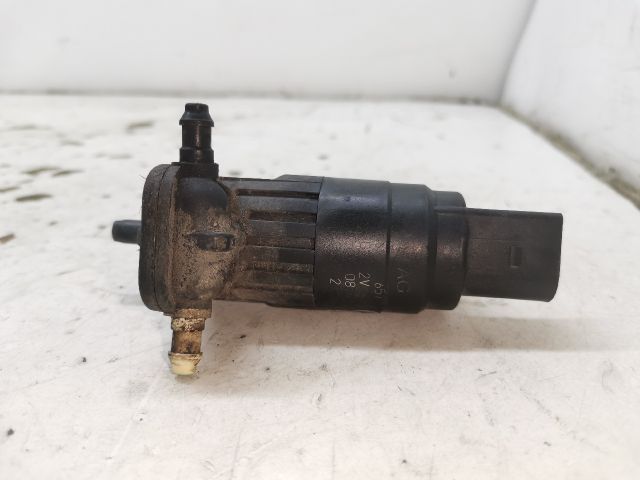 bontott SKODA OCTAVIA II Első Ablakmosó Szivattyú