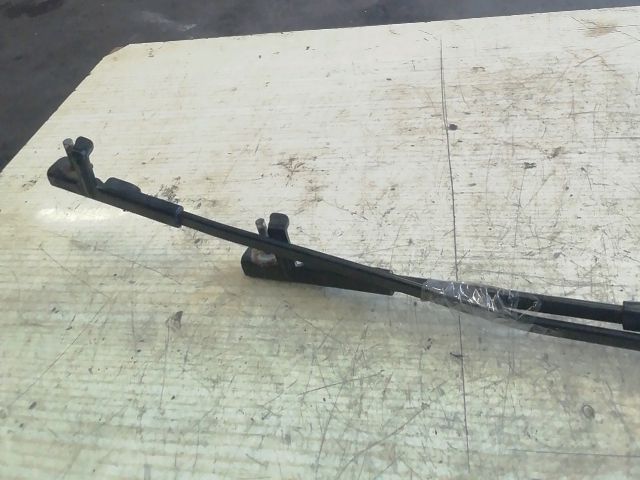 bontott SKODA OCTAVIA II Első Ablaktörlő Kar