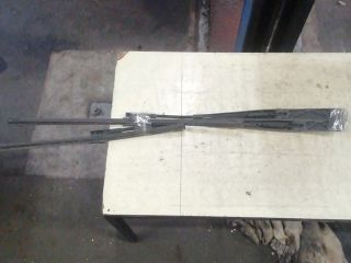 bontott SKODA OCTAVIA II Első Ablaktörlő Kar