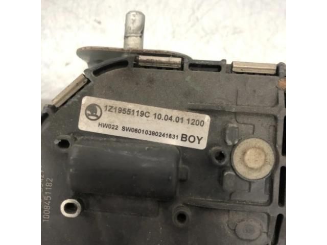 bontott SKODA OCTAVIA II Első Ablaktörlő Szerkezet Motorral