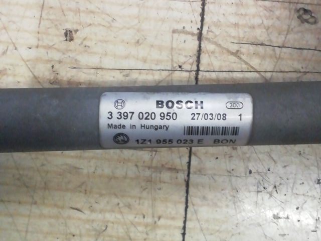 bontott SKODA OCTAVIA II Első Ablaktörlő Szerkezet Motorral