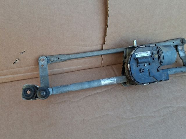 bontott SKODA OCTAVIA II Első Ablaktörlő Szerkezet Motorral