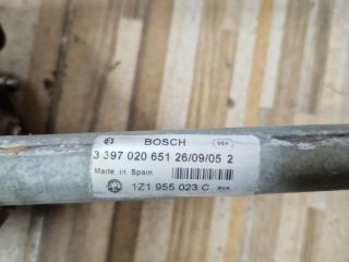 bontott SKODA OCTAVIA II Első Ablaktörlő Szerkezet Motorral