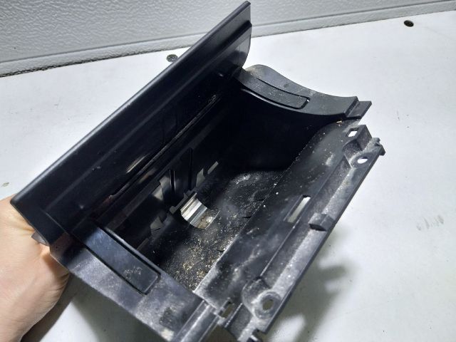 bontott SKODA OCTAVIA II Első Hamutartó