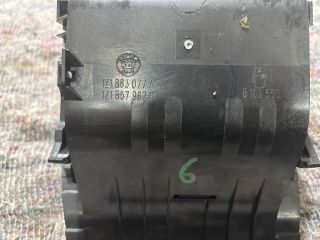 bontott SKODA OCTAVIA II Első Hamutartó