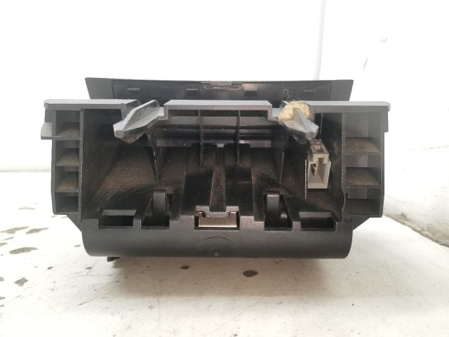 bontott SKODA OCTAVIA II Első Hamutartó