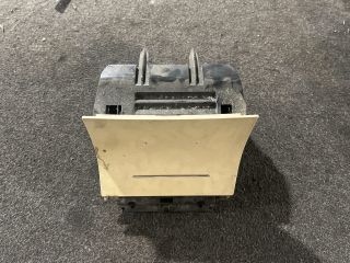 bontott SKODA OCTAVIA II Első Hamutartó