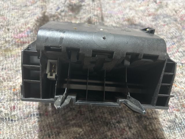 bontott SKODA OCTAVIA II Első Hamutartó