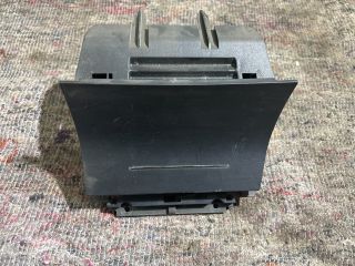 bontott SKODA OCTAVIA II Első Hamutartó