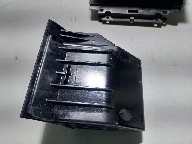 bontott SKODA OCTAVIA II Első Hamutartó