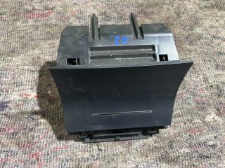 bontott SKODA OCTAVIA II Első Hamutartó