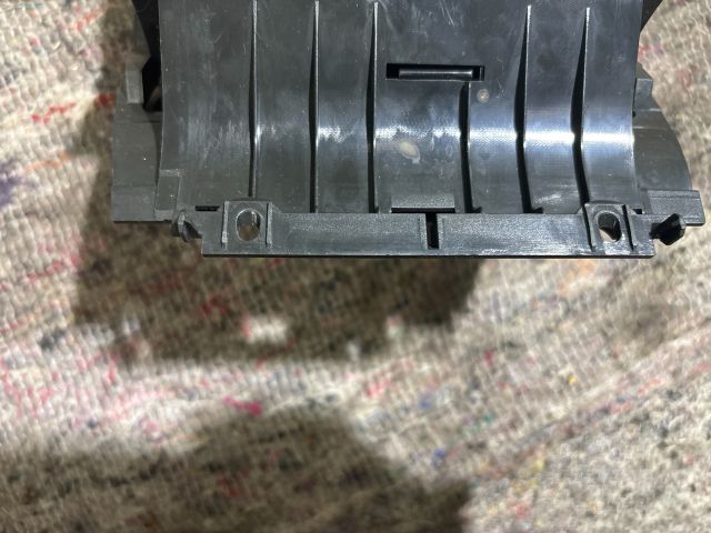 bontott SKODA OCTAVIA II Első Hamutartó