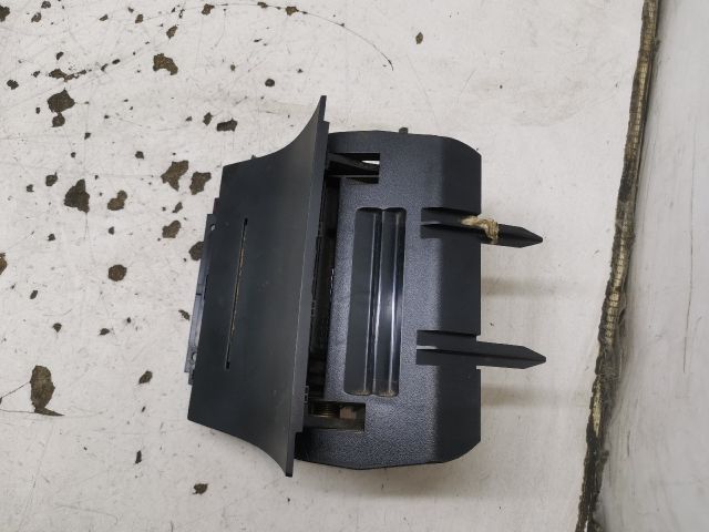 bontott SKODA OCTAVIA II Első Hamutartó