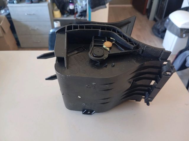 bontott SKODA OCTAVIA II Első Hamutartó