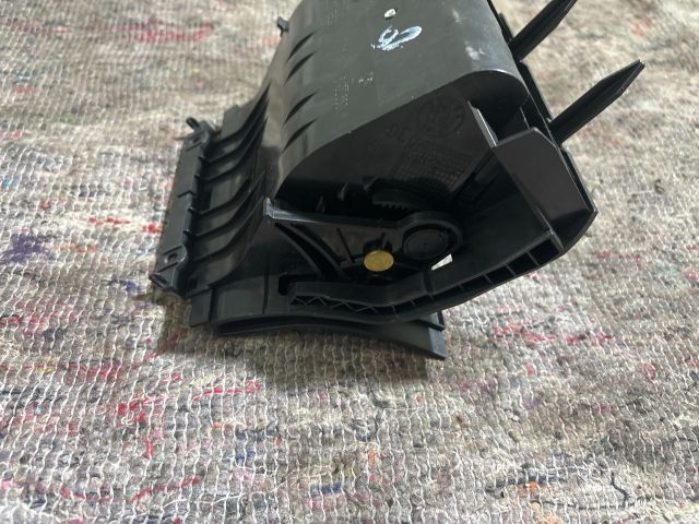 bontott SKODA OCTAVIA II Első Hamutartó