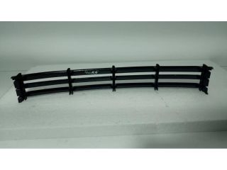 bontott SKODA OCTAVIA II Első Lökhárító Alsó Középső Díszrács