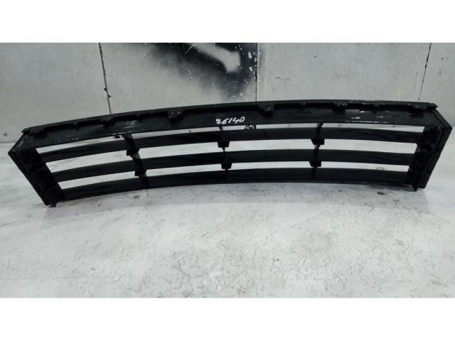 bontott SKODA OCTAVIA II Első Lökhárító Alsó Középső Díszrács