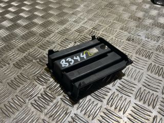 bontott SKODA OCTAVIA II Első Lökhárító Bal Díszrács