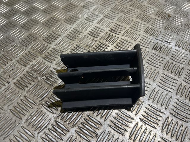 bontott SKODA OCTAVIA II Első Lökhárító Bal Díszrács