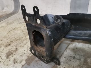 bontott SKODA OCTAVIA II Első Lökhárító Merevítő (Fém)